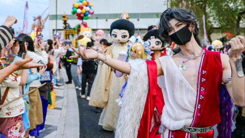 11.4秒售罄、20万人登岛:小红书的"痛岛"生意经